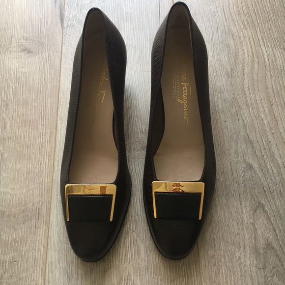 Classic Ferragamo pumps - Picture 2 of 16